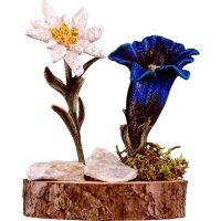 Flowers on pedestal