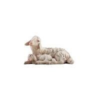 IN Pecora sdraiata con agnello che dorme