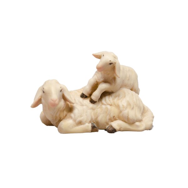 Schaf hockend mit Lamm